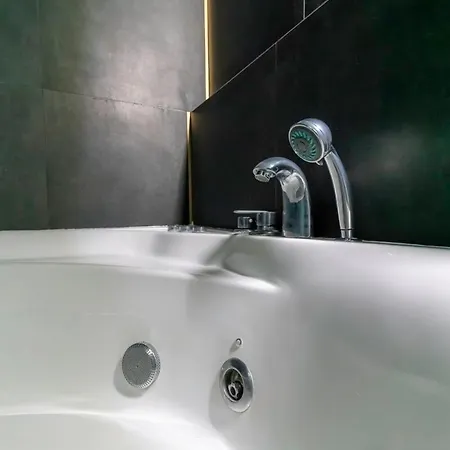 Apartment Le Beaulieu ~ ~ Balneo ~ Vin Petillant Nantes