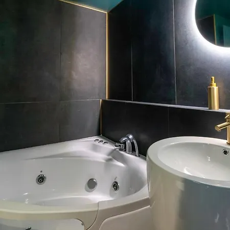 Le Beaulieu ~ ~ Balneo ~ Vin Petillant Apartment Nantes